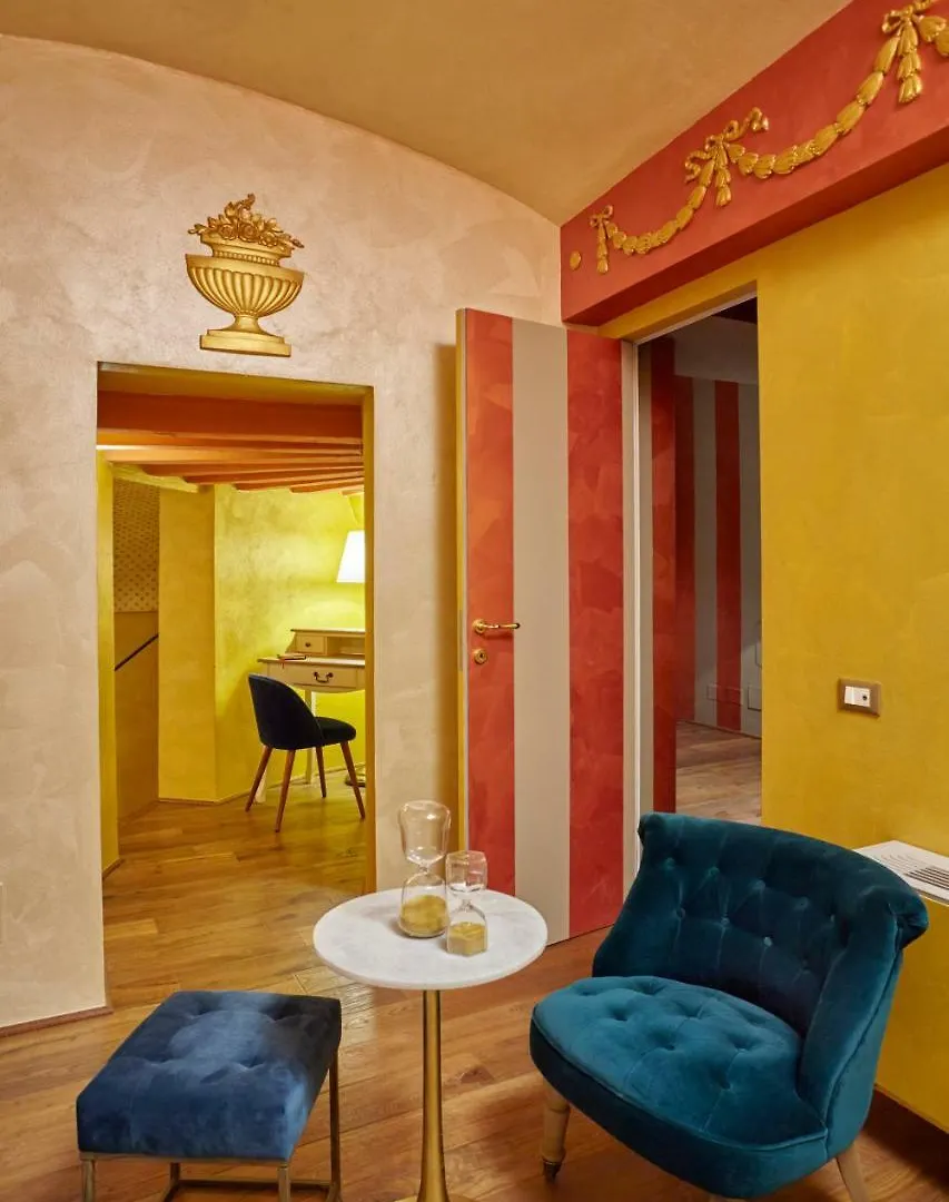 Palazzo Di Alcina - Residenza D'Epoca - Luxury- Bed & Breakfast Bologna